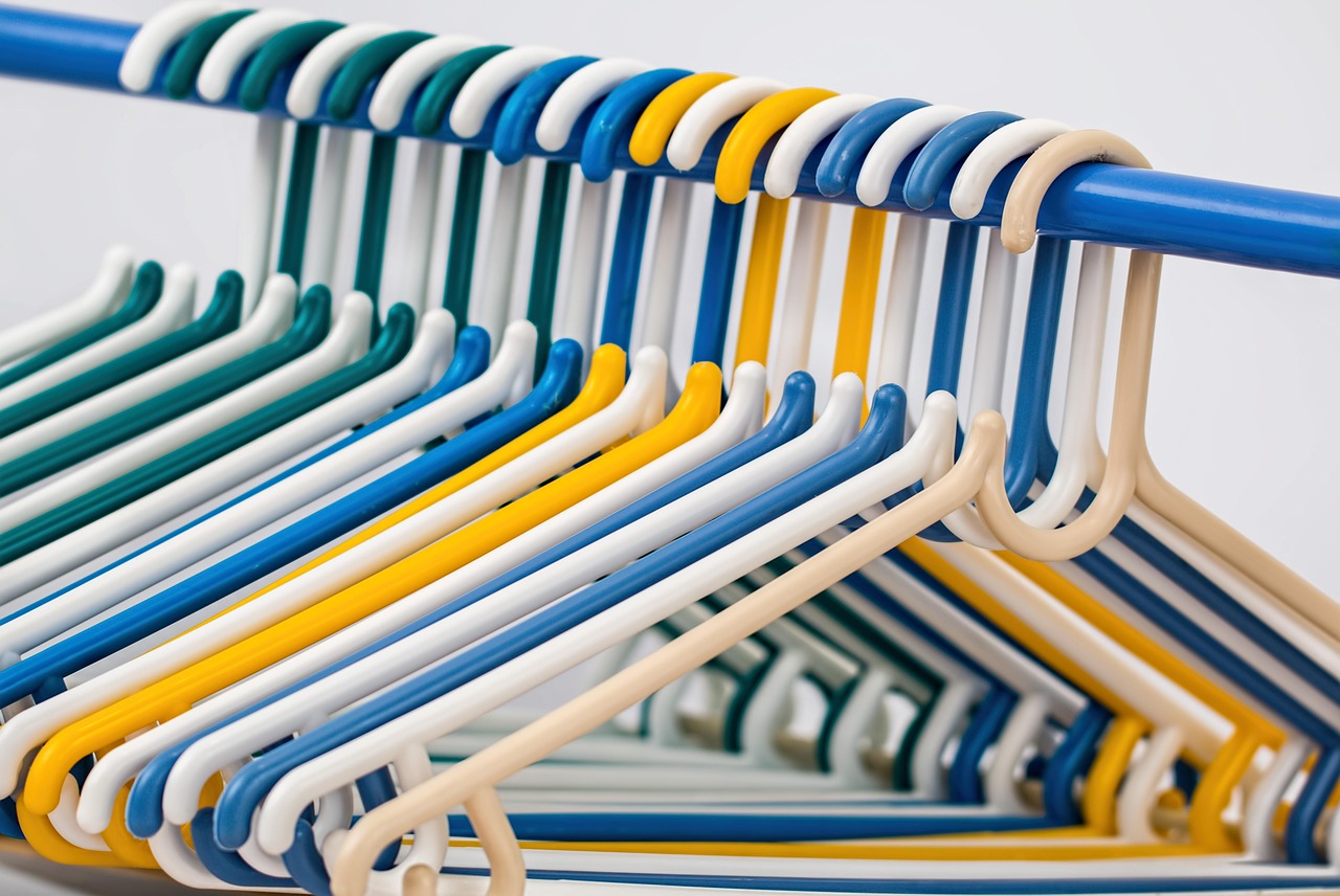 Camphor for Closets and Wardrobes: Crisp Freshness for Stored Clothes